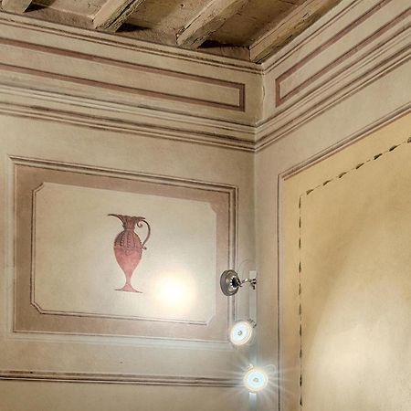 Residenza D'Epoca Le Aquile Bed & Breakfast Siena Bagian luar foto
