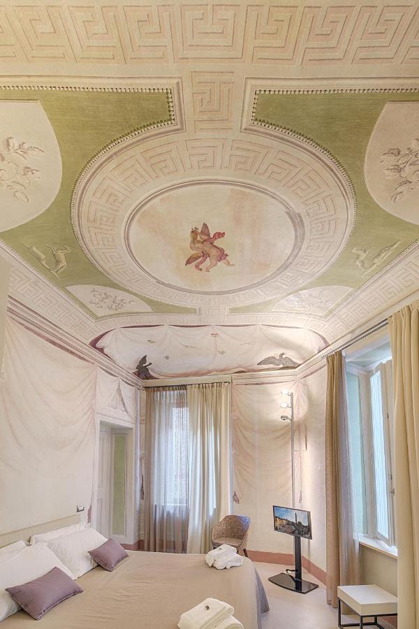 Residenza D'Epoca Le Aquile Bed & Breakfast Siena Bagian luar foto