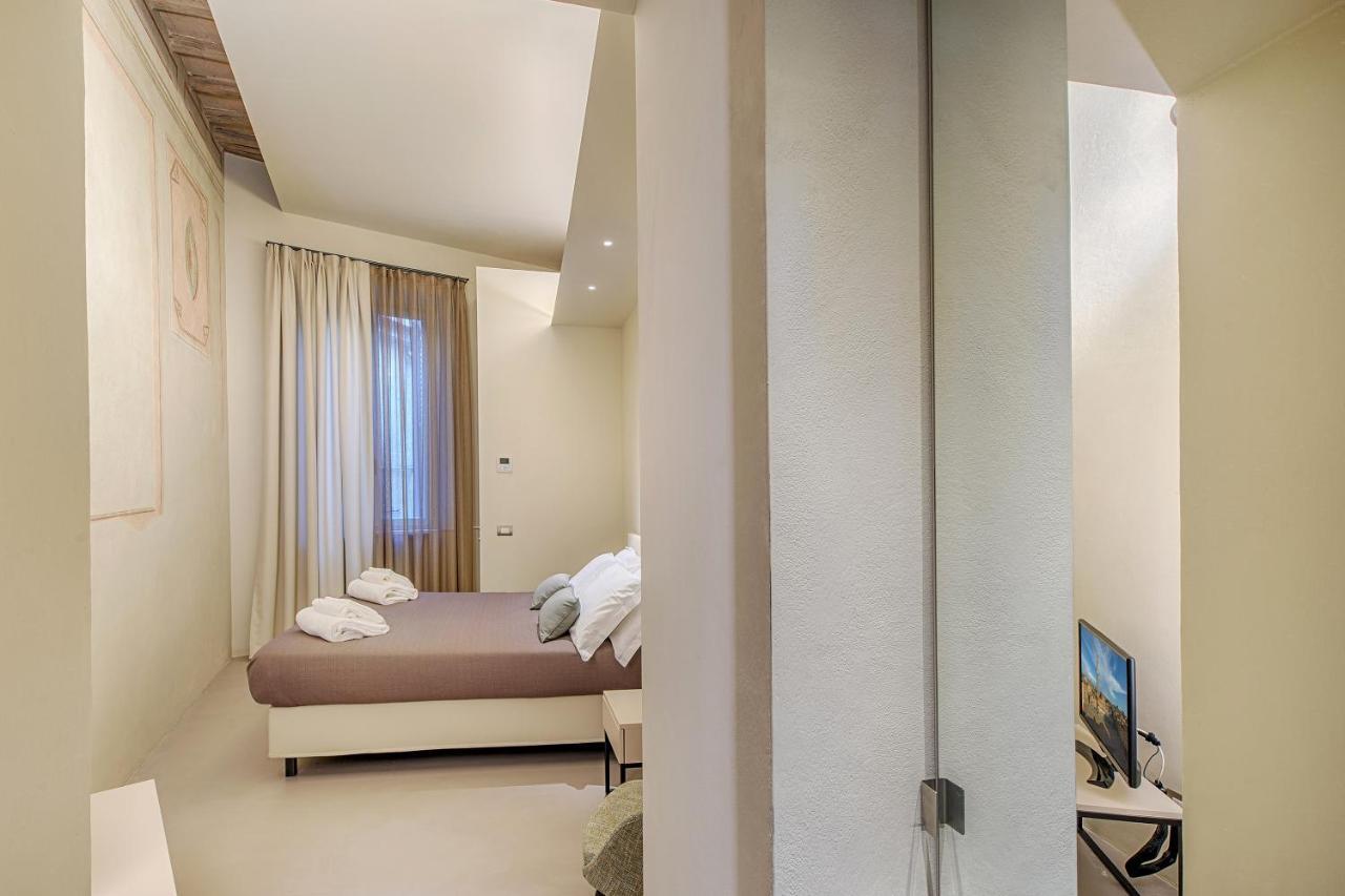 Residenza D'Epoca Le Aquile Bed & Breakfast Siena Bagian luar foto