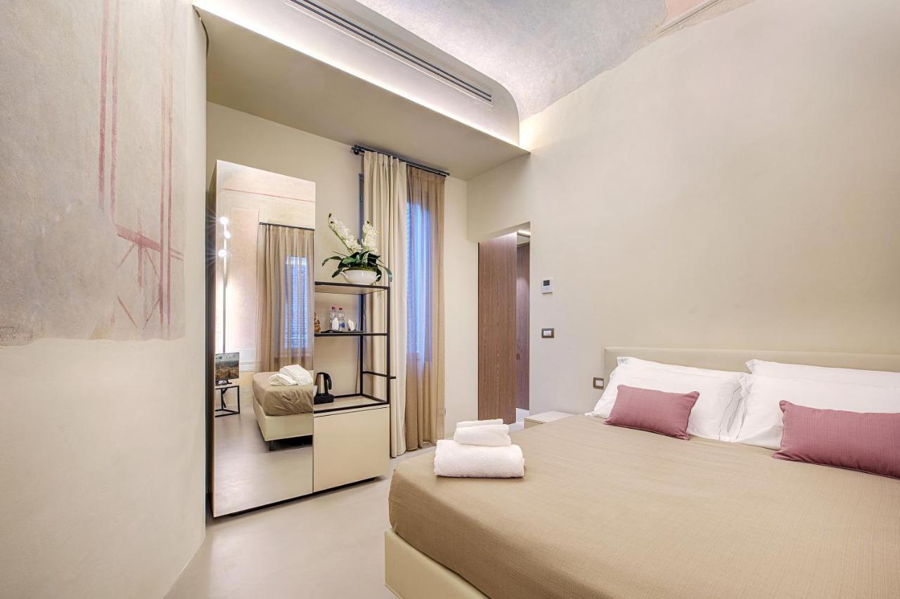 Residenza D'Epoca Le Aquile Bed & Breakfast Siena Bagian luar foto