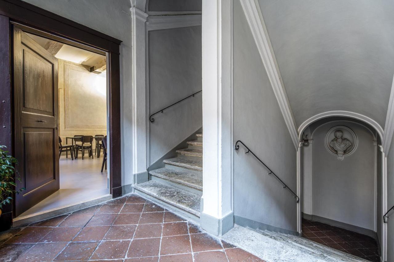 Residenza D'Epoca Le Aquile Bed & Breakfast Siena Bagian luar foto